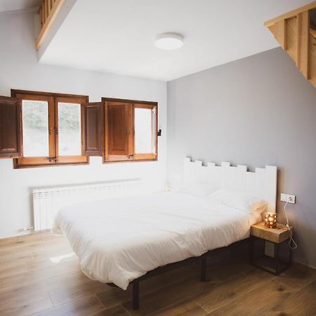 Coll De Port Hostel Tuixen Ngoại thất bức ảnh