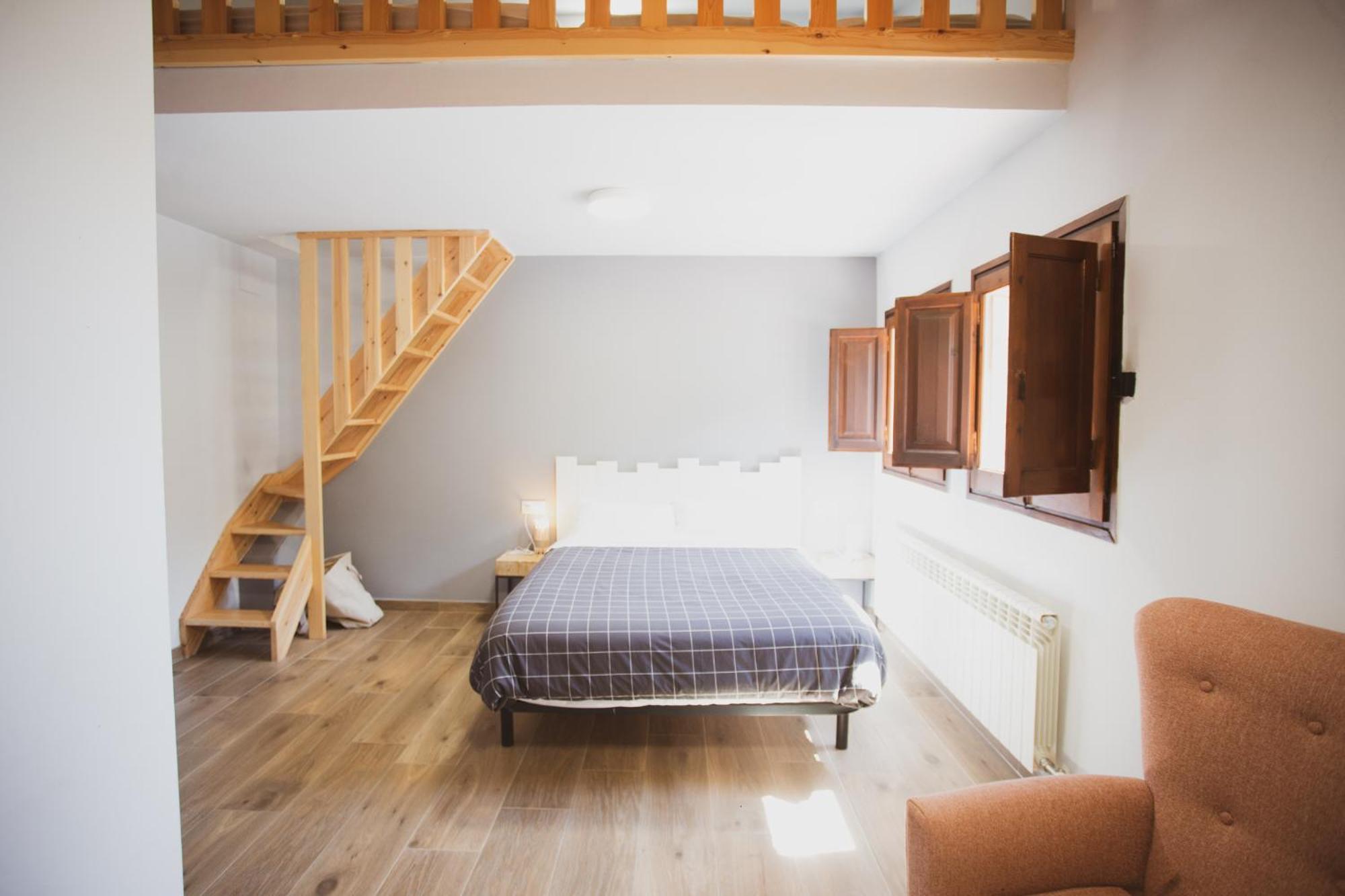 Coll De Port Hostel Tuixen Ngoại thất bức ảnh