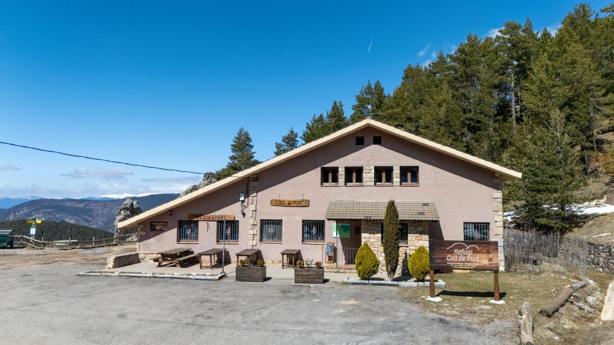 Coll De Port Hostel Tuixen Ngoại thất bức ảnh
